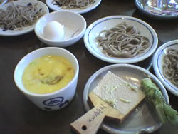 そばの並ぶ風景。